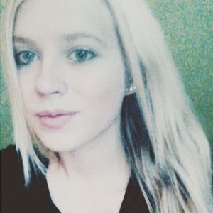 Meet your Posher, Briana